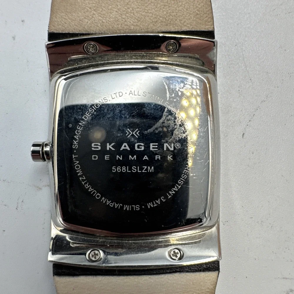 Skagen 568LSLZM Black Leather Strap Silver Dial Date Indicator Men's Watch